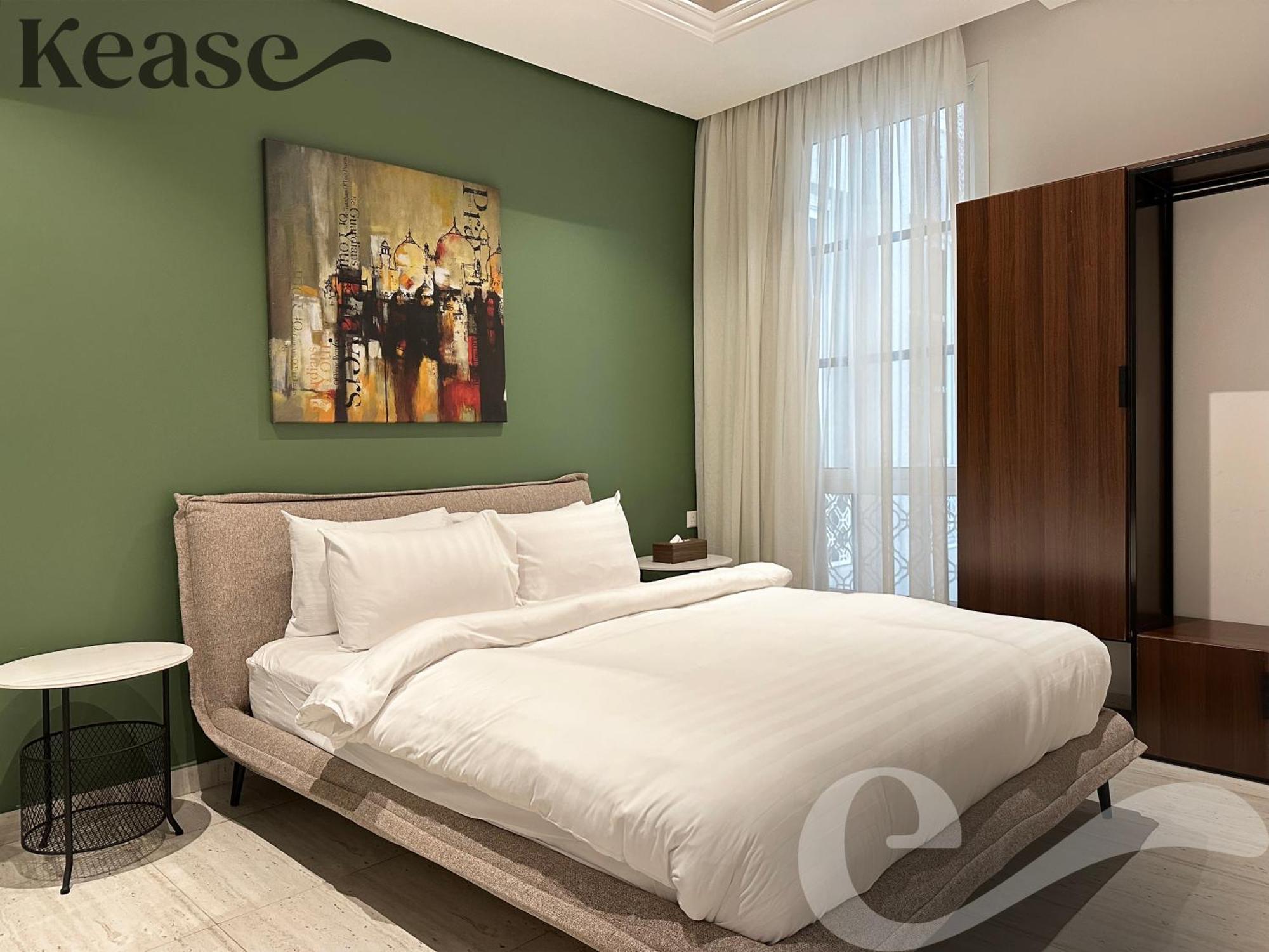 Kease Yasmin E-3 Royal Touch Gx80 Apartment