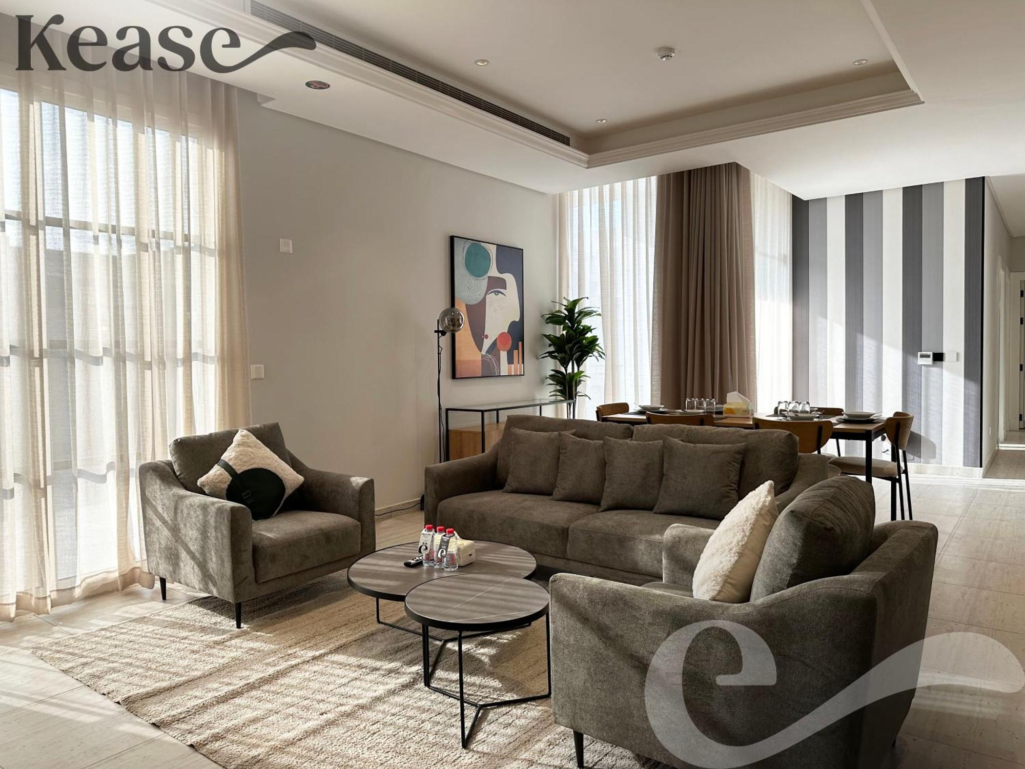 Kease Yasmin E-3 Royal Touch Gx80 Apartment *