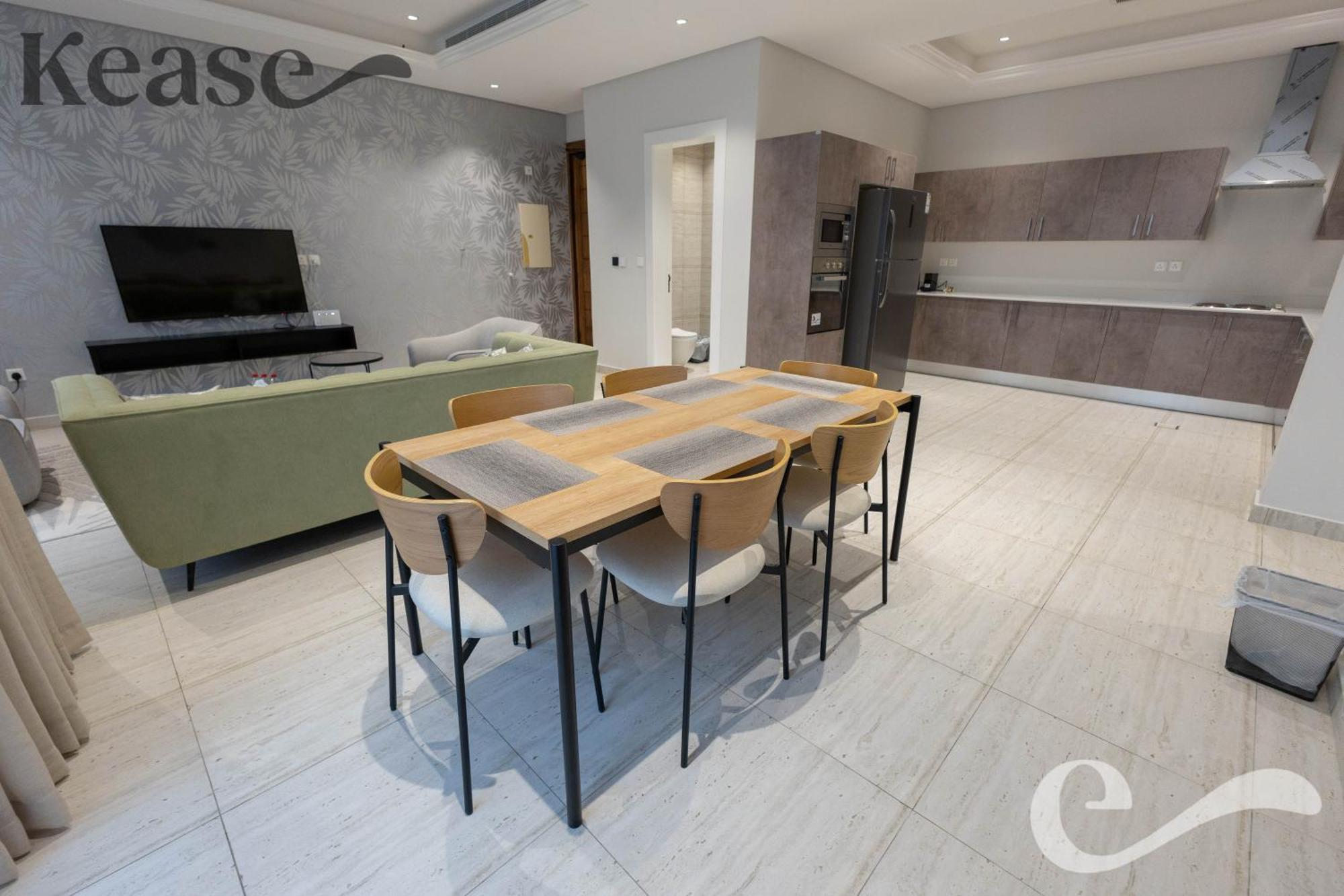 Kease Yasmin E-3 Royal Touch Gx80 Apartment *